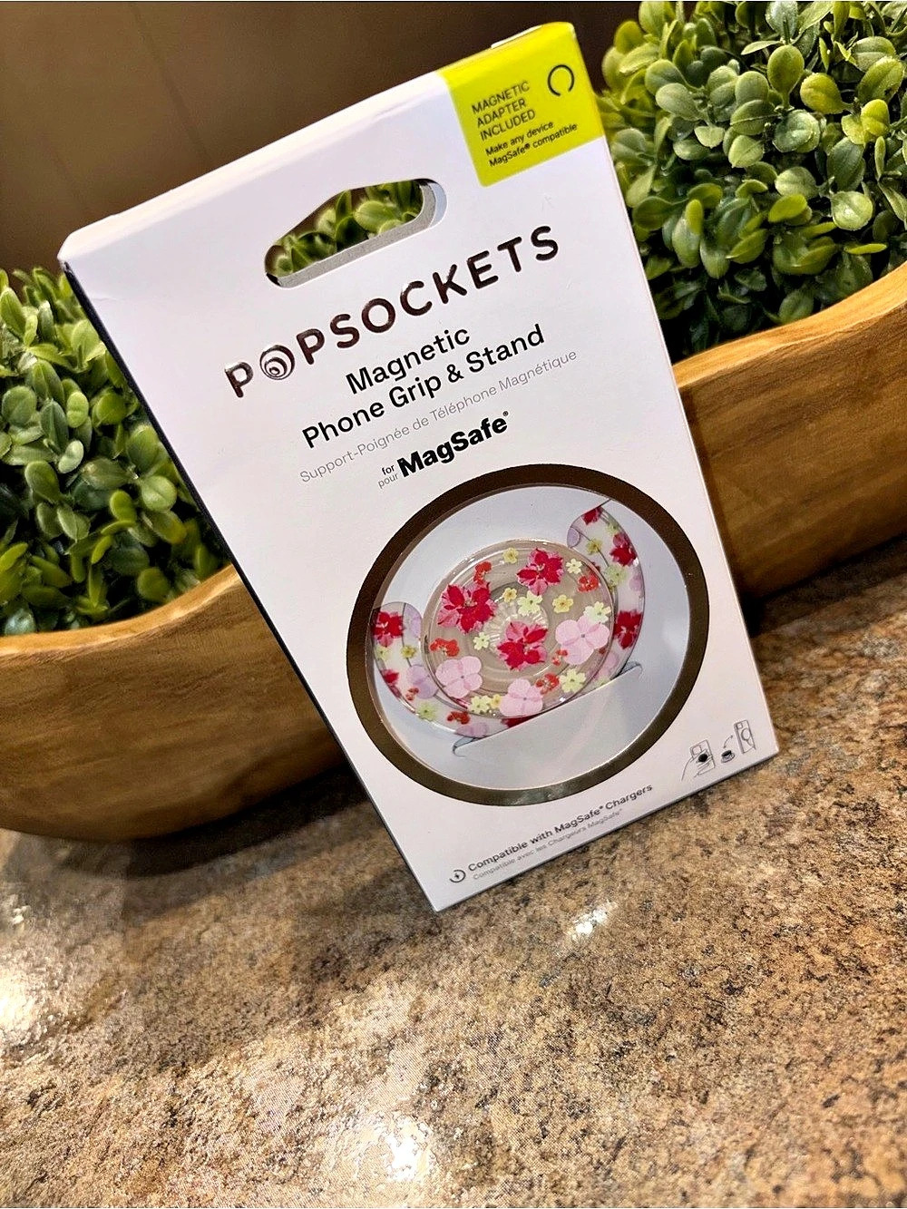 PopSockets Magnetic Phone Grip & Stand Floral MagSafe Phone Grip Stand Pink